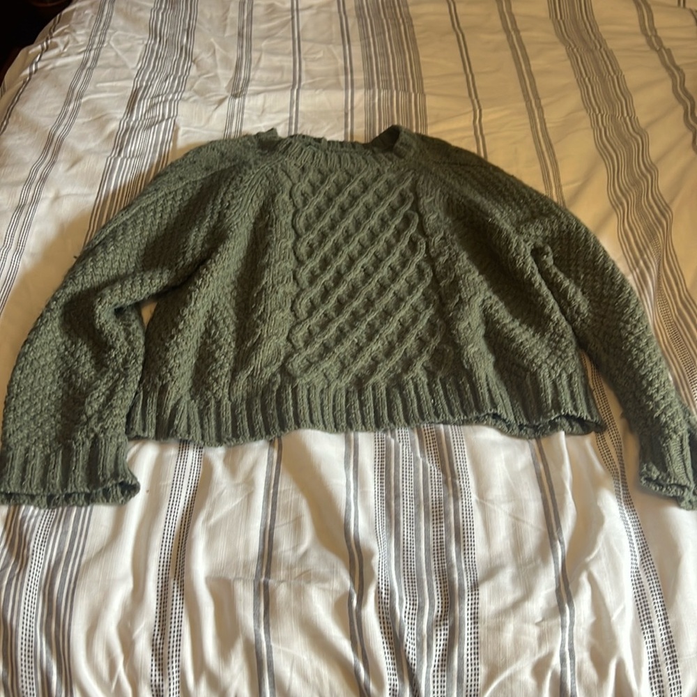 American Eagle cable sweater
